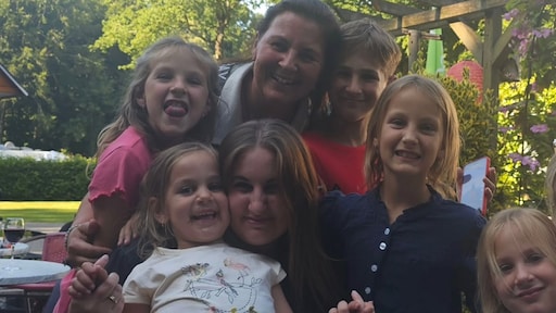 Familie Jelies terug in Nederland: 'Zo blij om weer samen te zijn'