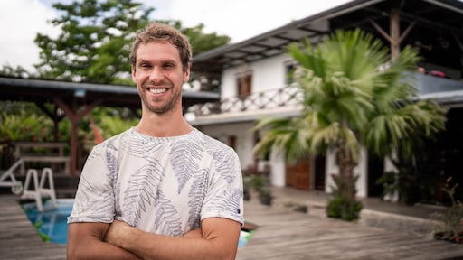 Dick uit B&B Vol Liefde hielp als jungle-expert tijdens Echte Meisjes In De Jungle