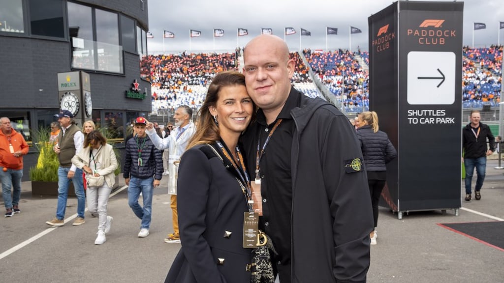 Ex Michael van Gerwen zwanger van nieuwe vriend: 'Niet de bedoeling'