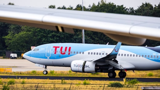 Eerste in Israël gestrande Nederlanders aangekomen in Eindhoven