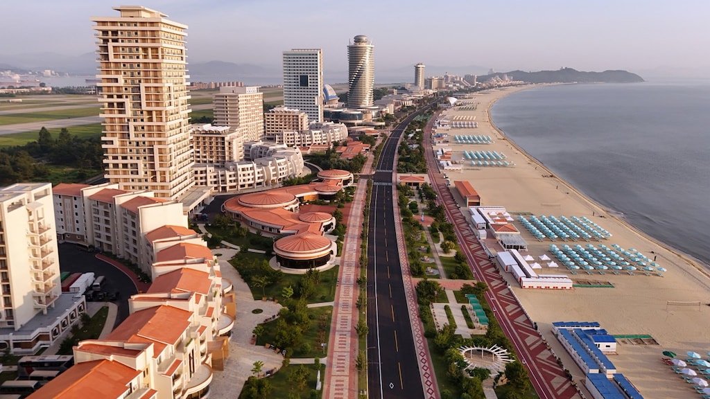 Een foto van het resort genomen vanuit de lucht.