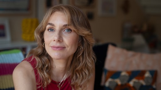 Roos verloor Otis na 20 weken in de buik, en vond een levensdoel: 'Dit mag de wereld weten'