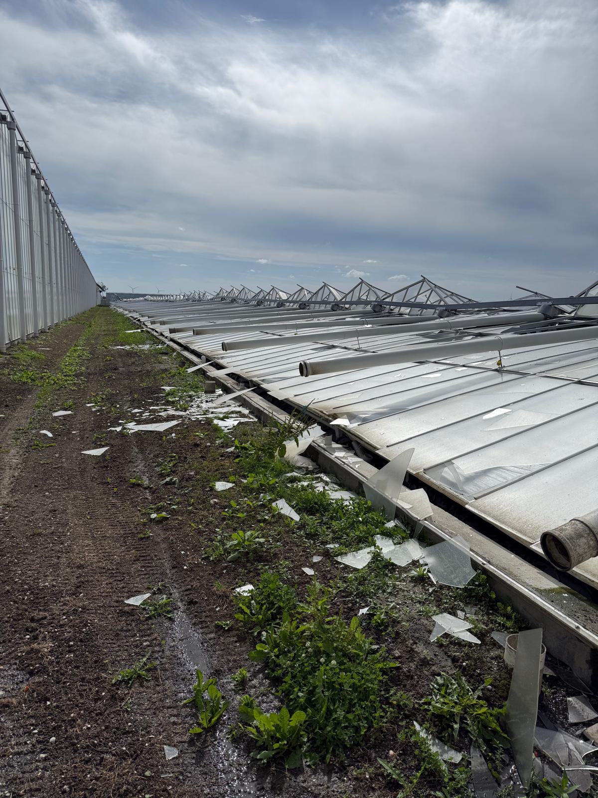 Enorme kas plotseling ingestort in Middenmeer