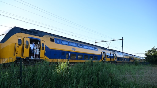 Passagier liep hoofdwond op door explosie in NS-trein, oorzaak nog onduidelijk