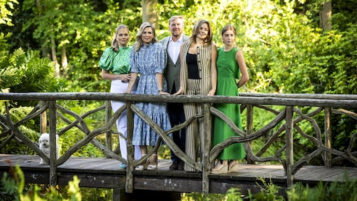 Dit zijn de foto's van de jaarlijkse fotosessie van de Oranjes