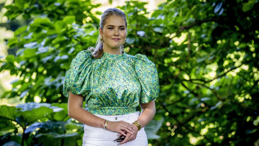 Zo ziet de zomer van Amalia en andere jonge Europese troonopvolgers eruit