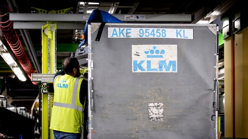 Grondpersoneel KLM wil volgende week staken, begin van drukke zomervakantie