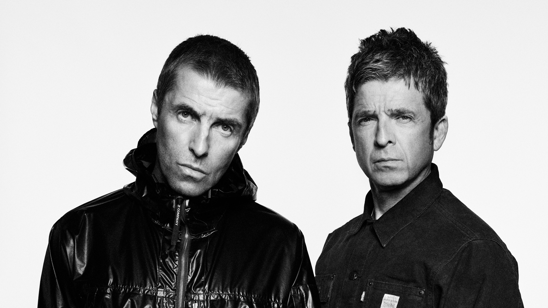 Oasis reageert op Kisscam Coldplay: 'Wij hebben hier niet van die k*tcamera's'