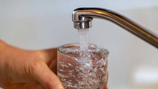 Alle Nederlanders hebben te veel PFAS in het bloed, blijkt uit onderzoek