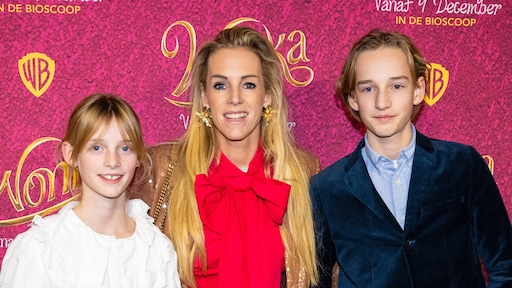 Roos Reedijk deelt zonnige familiekiekjes vanaf Lombok