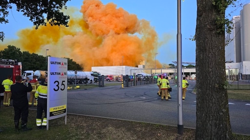 Oranje wolk met gevaarlijke stoffen boven Borculo verdampt