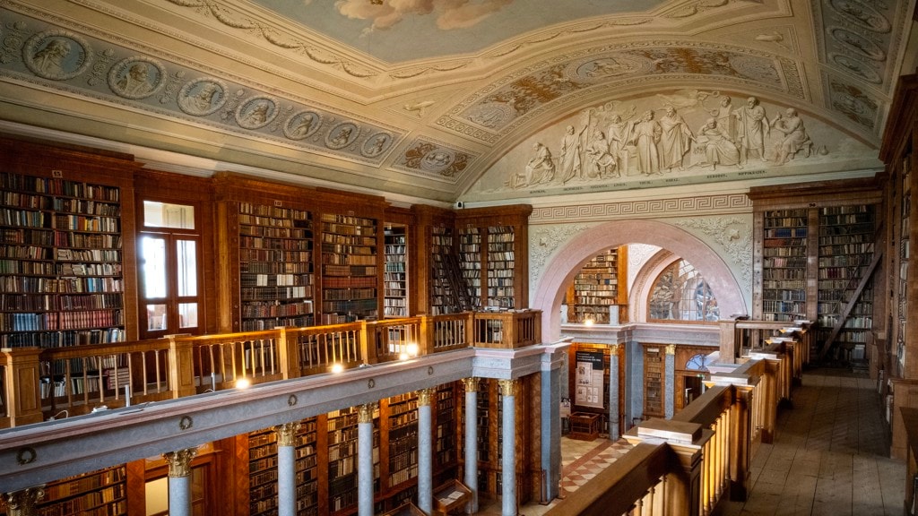 De eeuwenoude bibliotheek van Pannonhalma.