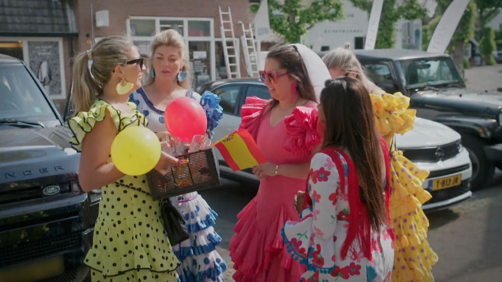 Bo Wilkes deelt behind the scenes beelden Echte Gooische Moeders