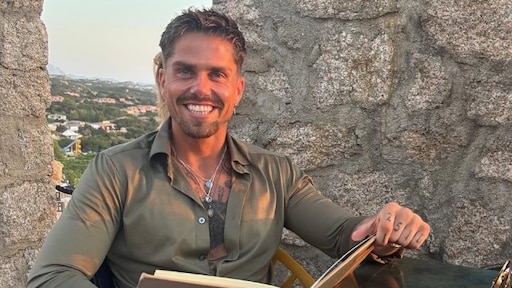 André Hazes deelt vakantiefoto's uit Italië met volgers: 'Opgezette pens'