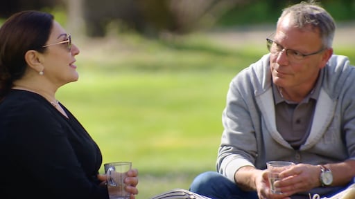 Illya bloeit op na kus met Karinè in B&B Vol Liefde: 'Het voelde goed'