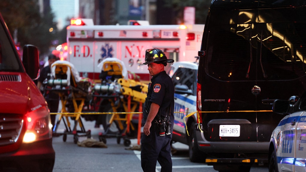 Schutter loopt wolkenkrabber New York binnen en schiet zeker 4 mensen dood