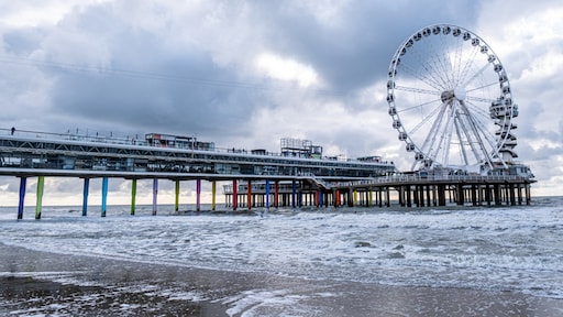 Vijf zwemmers uit zee gered bij Scheveningen en Katwijk: 'Mensen snappen vlaggen niet'