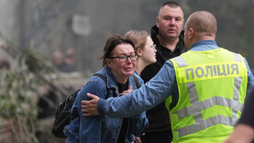 Bommen op scholen en woongebouwen in Kyiv: 'Verschrikkelijke ochtend'