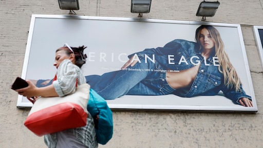 Tussen mode en moraal: American Eagle-campagne met Sydney Sweeney maakt veel los