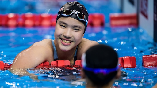 Chinese zwemsensatie (12) eindigt drie keer als vierde op WK, maar schrijft toch historie