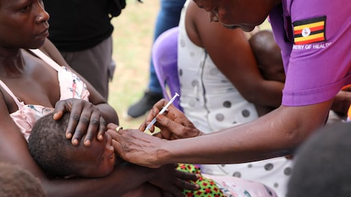 Van hoop naar hapering: zo verloopt de vaccinatiecampagne tegen malaria in Afrika