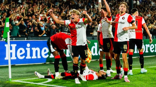 Feyenoord verslaat in blessuretijd Fenerbahçe in De Kuip