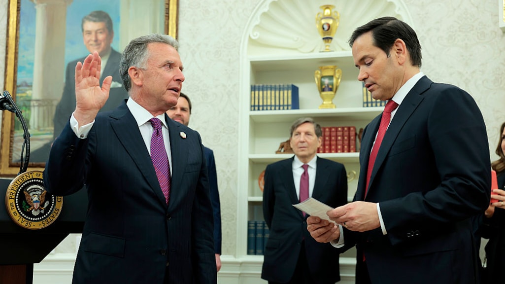 Witkoff wordt beëdigd door buitenlandminister Rubio op 6 mei tijdens een ceremonie in het Witte Huis.