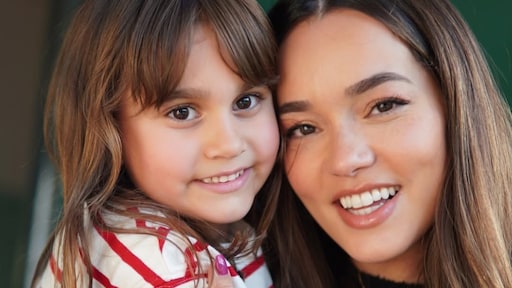 Dochter Bibi Breijman trekt eigen wiebeltand eruit na mislukte poging van Waylon