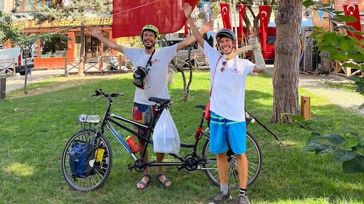 Van Den Haag naar Istanbul: psycholoog Merijn zocht al fietsend geluk – en vond het