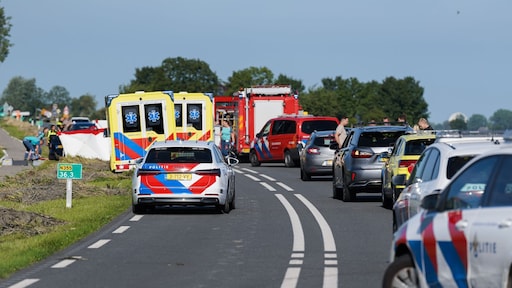 Drie doden bij frontale botsing in Grijpskerk, N355 volledig afgesloten