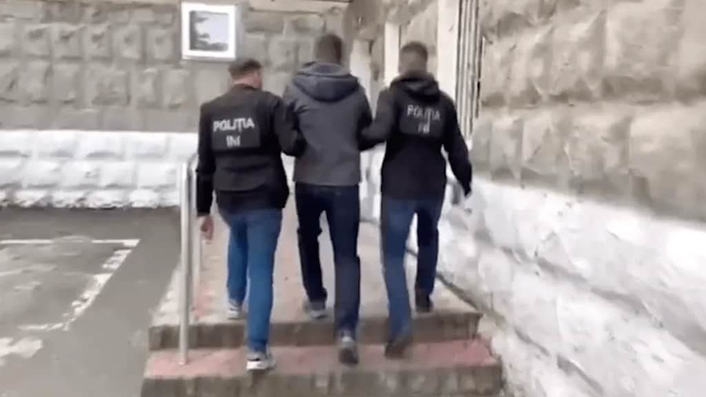 De hacker uit Moldavië wordt gearresteerd.
