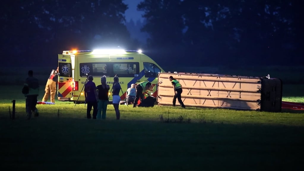 Eén persoon overleden bij groot ongeluk met luchtballon, vijf anderen gewond