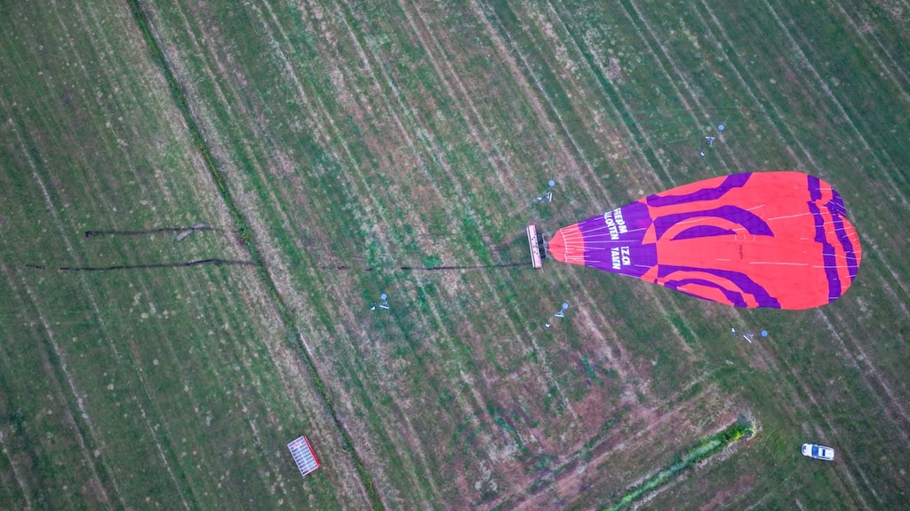 Ooggetuige zag ongeluk met luchtballon gebeuren: 'Stuiterde over de grond'