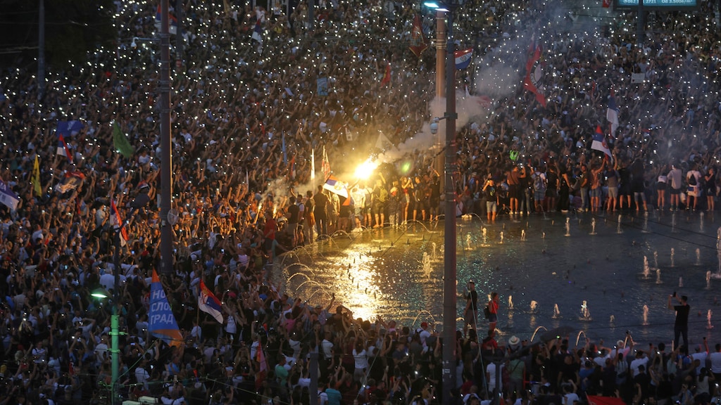 Tienduizenden demonstranten herdachten de slachtoffers.