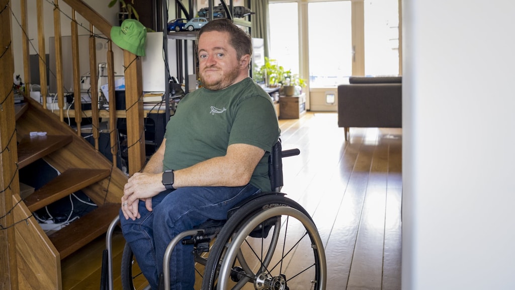 Hij is de tel kwijt, maar Stefan denkt dat hij zo'n 50 keer een bot heeft gebroken.