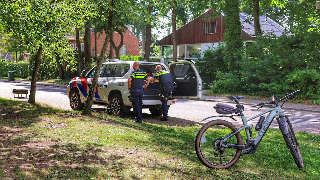 Vrouw slachtoffer van 'ernstig seksueel geweld' in Zeist, politie kamt bos uit