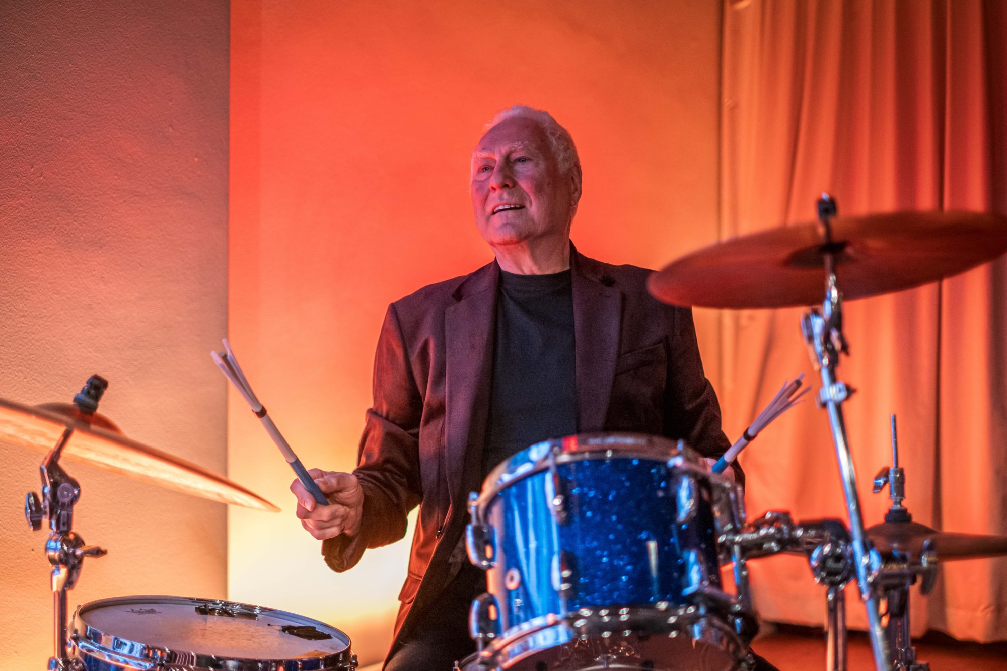 Golden Earring-drummer Cesar Zuiderwijk kraakt optreden Earring-tributeband af