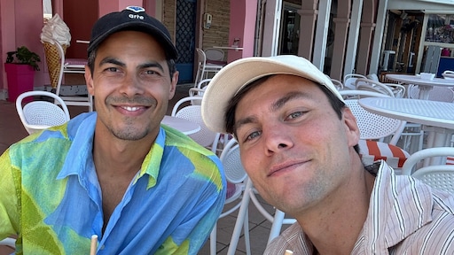 Rob Jetten deelt foto's van liefdestrip met verloofde: 'Voor het eerst in lange tijd weer echt samen'