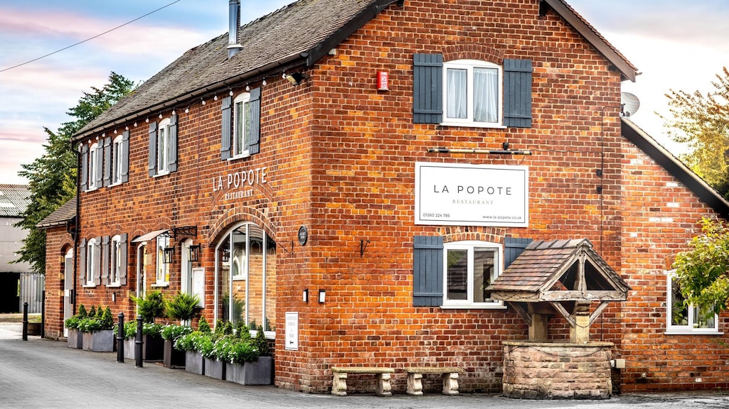 La Popote, even ten zuiden van Manchester.