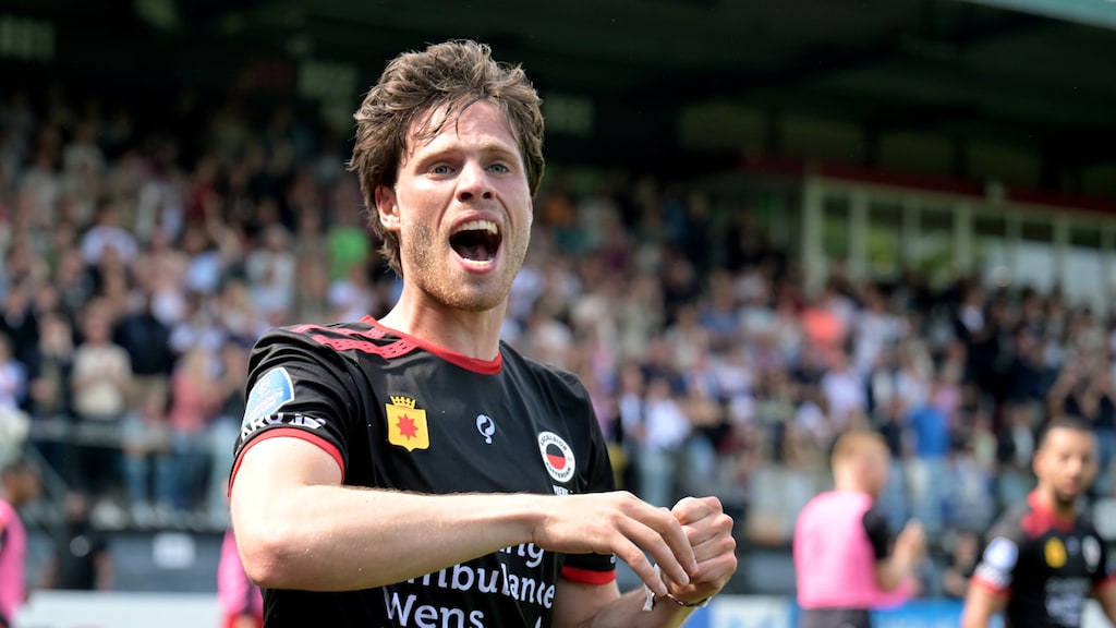 Profvoetballer Pierie geeft collega's financiële begeleiding: 'We zijn een makkelijke prooi'