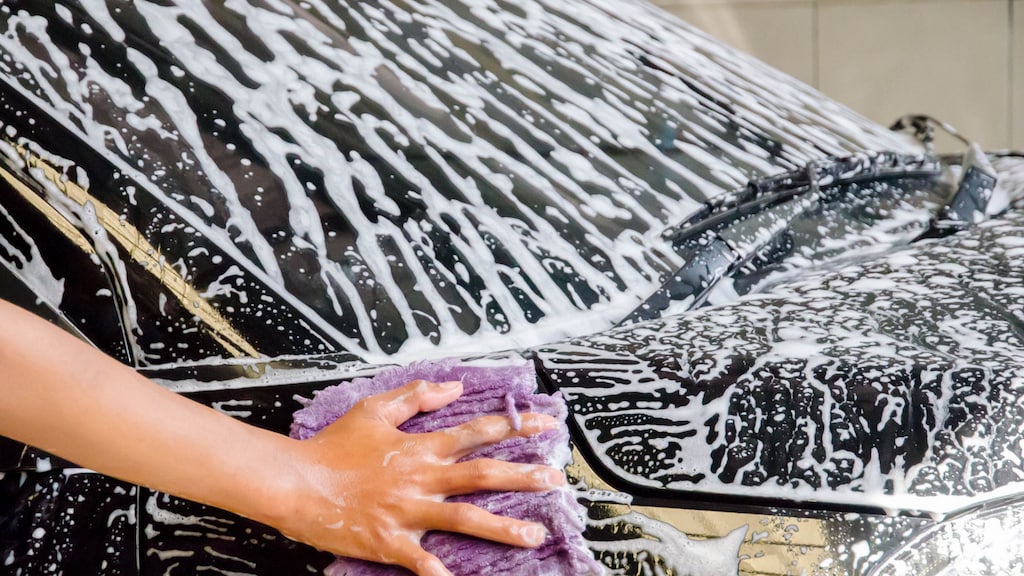 In deze gevallen krijg je een flinke boete als je je auto op straat (of de oprit) wast