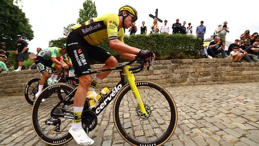 Wielrenners Visma - Lease a Bike bij Vuelta bestolen van fietsen