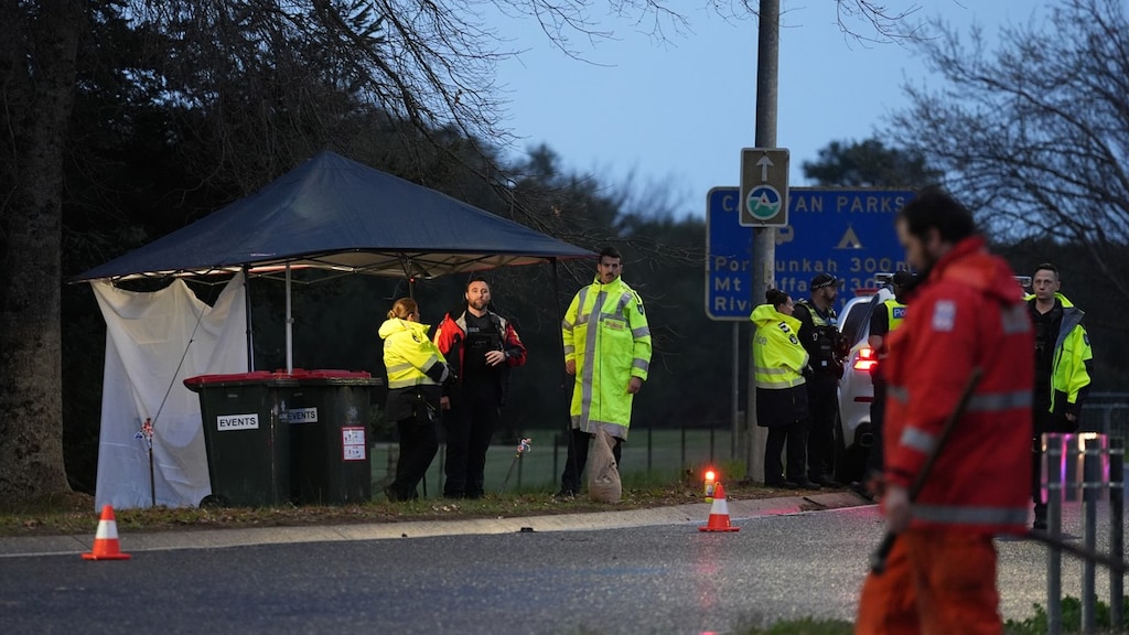 Voortvluchtige schutter Australië is 'soeverein burger', twee agenten omgekomen
