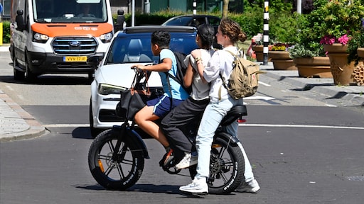 Kabinet wil helmplicht voor kinderen tot 18 jaar op fatbike en elektrische fiets