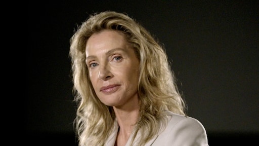 Astrid Holleeder toont gezicht weer aan de wereld: 'Ik heb nu genoeg gemist'