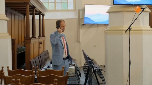 Kerkconcert familie Blom valt in Een huis vol bijna in het water door sleutelstress