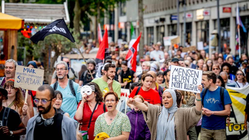 Hulp aan illegalen is ook strafbaar in nieuwe wet, stelt Raad van State