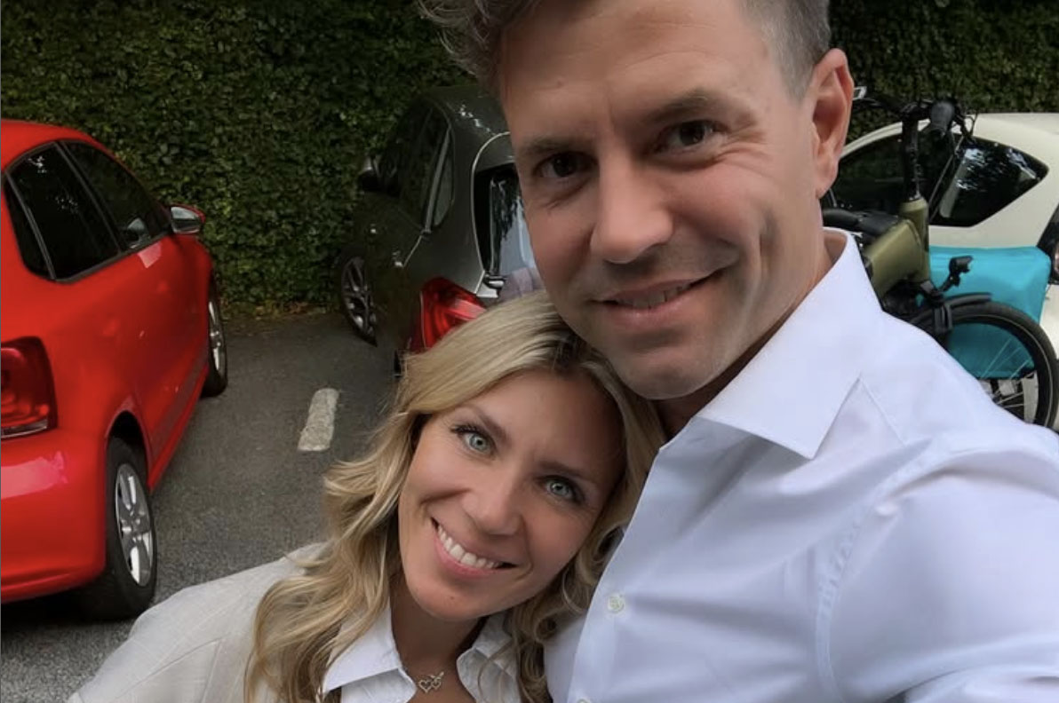 Simon Keizer en Annemarie vieren 21 jaar liefde: 'Happy anniversary'