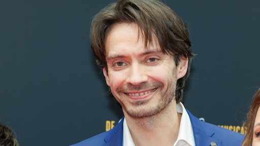 Robbert de Nijs begint zangcarrière: 'Nu pa er niet meer is, ligt daar wat minder druk op'