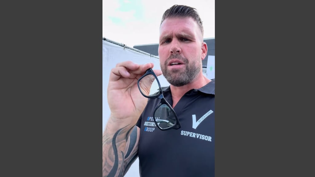 Man filmde stiekem vrouwen bij toiletten op festival Rotterdam met bril, beveiliger waarschuwt